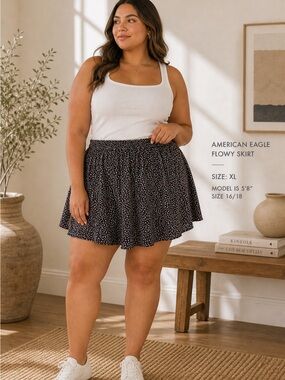 American Eagle Flowy Floral Mini Skirt Size XL Lightweight & Feminine